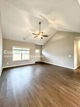 1016 Echo Rdg Rd in Columbia, TN - Foto de edificio - Building Photo