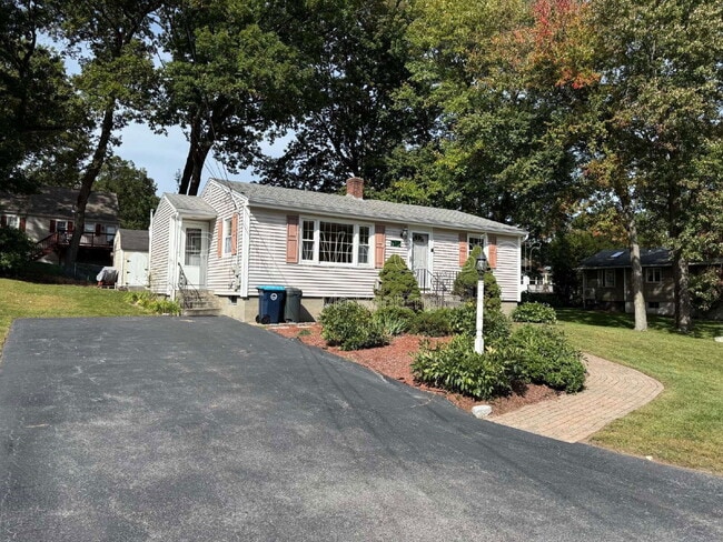 25 Pond View Dr in Shrewsbury, MA - Building Photo - Building Photo