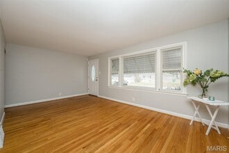 10217 Cabot Dr in St. Louis, MO - Building Photo - Building Photo