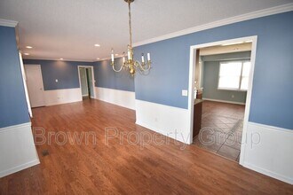 5733 Archer Rd in Hope Mills, NC - Building Photo - Building Photo