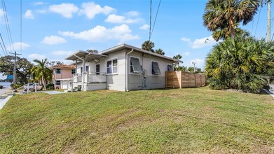 131 Mitchell Pl in Daytona Beach, FL - Building Photo - Building Photo