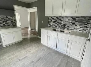 336 Bonnie View Rd in Dallas, TX - Building Photo - Building Photo