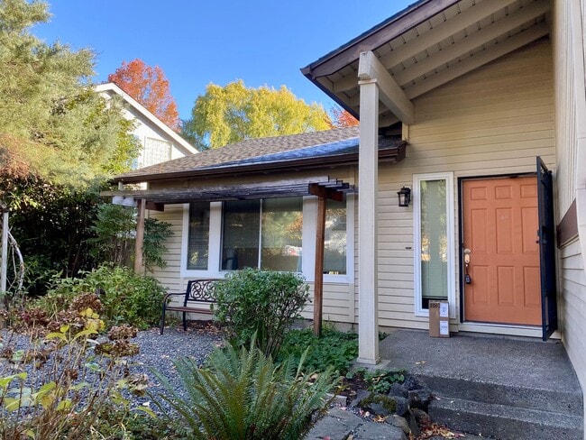 1990 NW 156th Ave in Beaverton, OR - Building Photo - Building Photo