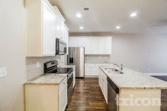 528 Trickum Hill Dr in Lawrenceville, GA - Building Photo - Building Photo