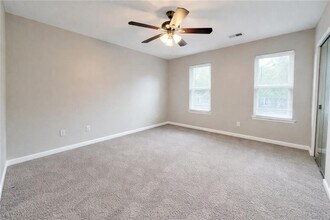 340 Red Oak Run SW in Marietta, GA - Building Photo - Building Photo