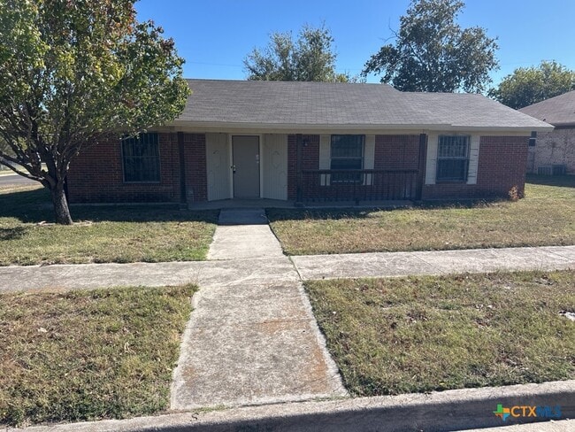 property at 1502 Linda Ln