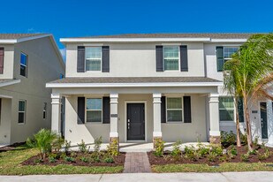 2004 Tohoqua Blvd in Kissimmee, FL - Building Photo