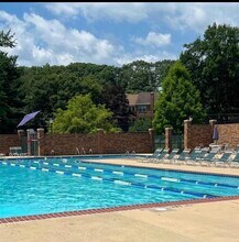 11423 Commonwealth Dr, Unit 11423 Commonwealth Drive in North Bethesda, MD - Building Photo - Building Photo