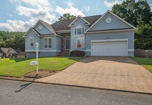 9924 Brently Estates Dr in Chattanooga, TN - Building Photo