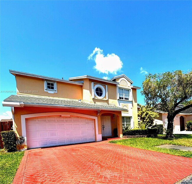 9735 NW 51st Terrace in Doral, FL - Building Photo - Building Photo