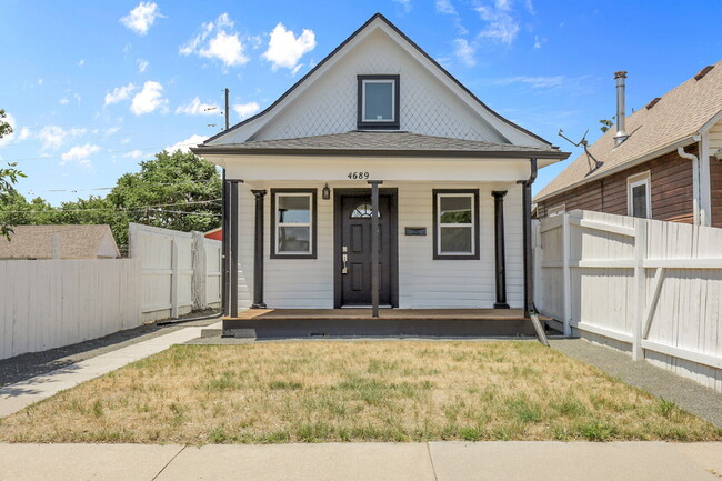 4689 Grant St in Denver, CO - Building Photo - Building Photo