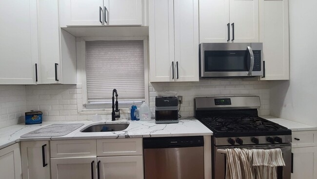 311 3rd St, Unit 1 in Union City, NJ - Foto de edificio - Building Photo