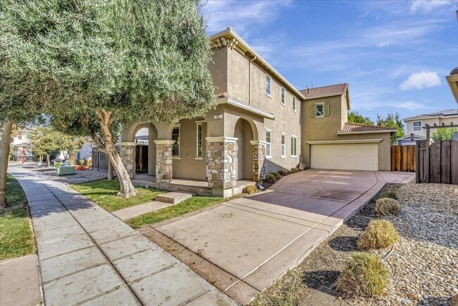 property at 165 W Questa Trail