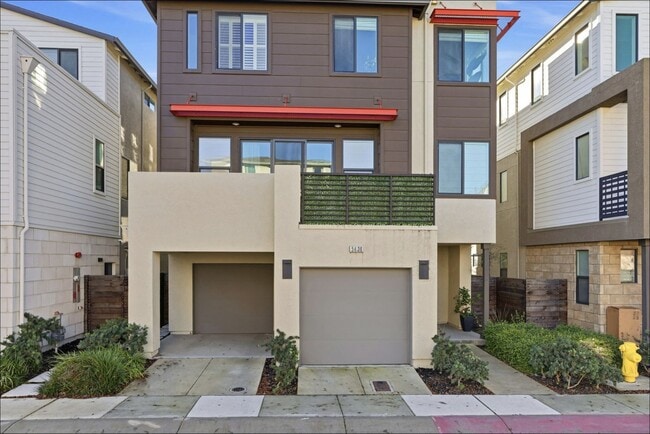 property at 5636 Fallbrook Ct