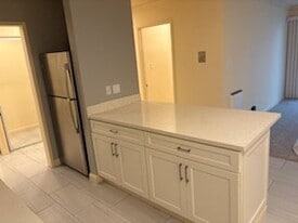 3840 Howe St, Unit 207 in Oakland, CA - Building Photo