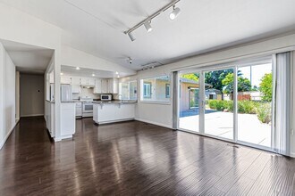 13431 Holiday Ct in Saratoga, CA - Building Photo - Building Photo