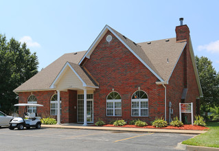 Country Club Apartments in Columbia, MO - Foto de edificio - Building Photo