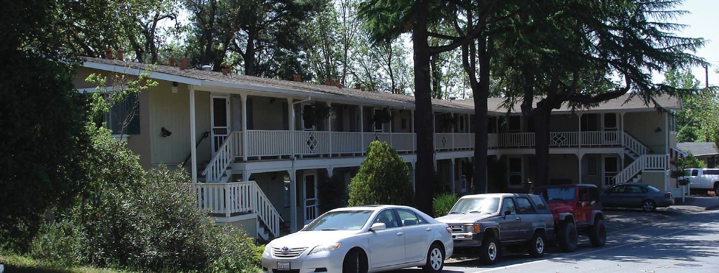 3820 Sumner Ln in Santa Rosa, CA - Foto de edificio