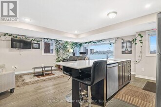 565 Ozawa Private in Ottawa, ON - Building Photo - Building Photo