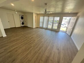 6125 Dorothy Dr in San Diego, CA - Building Photo - Building Photo