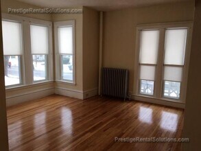 137 Merriam Ave, Unit 2 in Leominster, MA - Building Photo - Building Photo