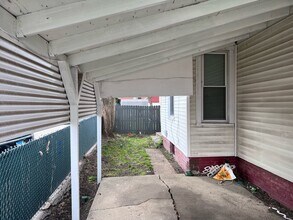 719 N 8th St in Springfield, IL - Building Photo - Building Photo