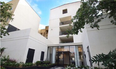 Terraces at the Lake in Van Nuys, CA - Building Photo - Building Photo