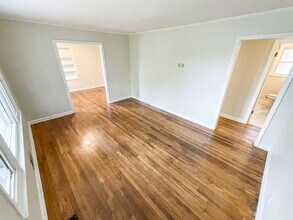 383 Norton Cir SE in Smyrna, GA - Building Photo - Building Photo
