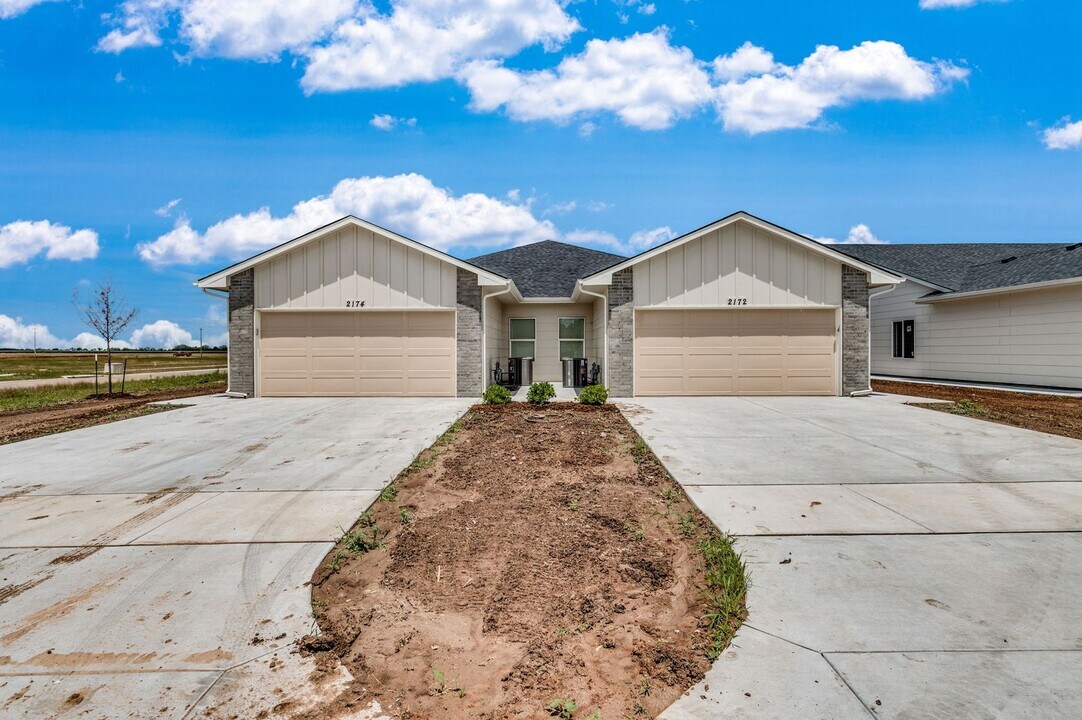 227 Gowen St in Goddard, KS - Building Photo