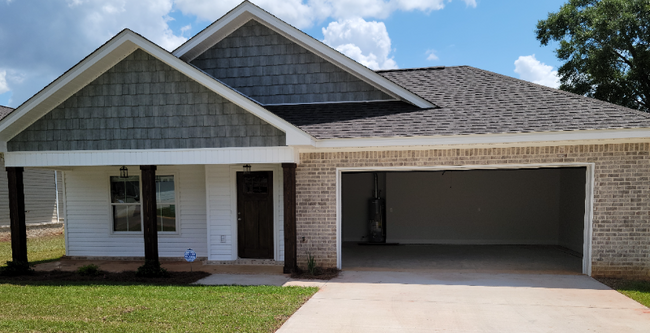 property at 125 Longleaf Ln