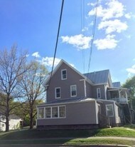 276 Main St in Waterville, ME - Foto de edificio - Building Photo