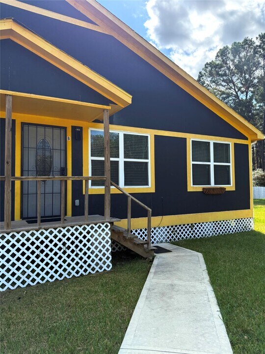 9822 Candy Ct in Spring, TX - Foto de edificio