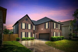 5702 W Vistaglen Loop in Houston, TX - Building Photo