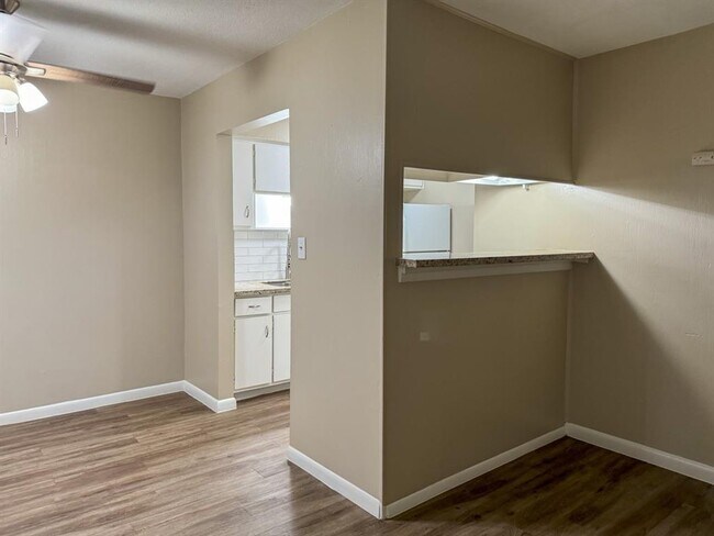 2101 6th St N, Unit 5 in Texas City, TX - Building Photo - Building Photo