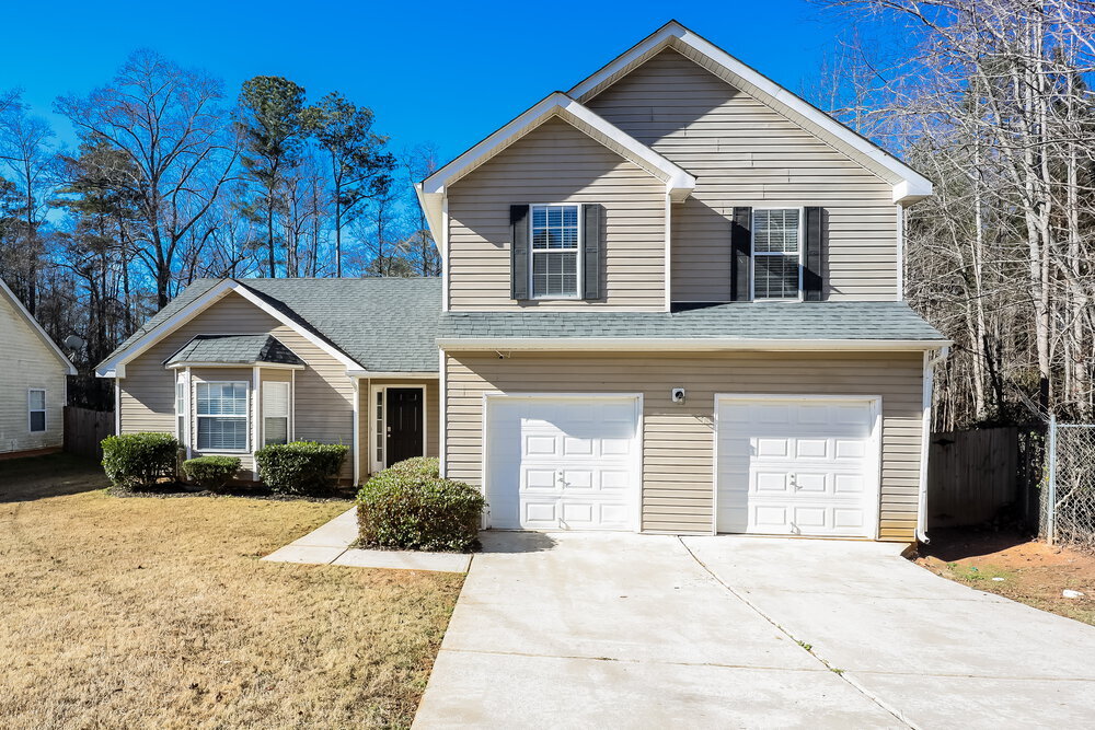 426 Pecan Wood Cir in Fairburn, GA - Building Photo