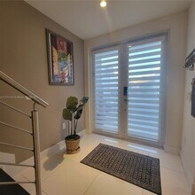 6422 NW 105th Pl in Doral, FL - Building Photo - Building Photo
