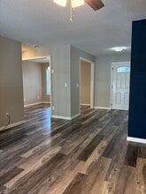 213 Honeysuckle Way in Niceville, FL - Building Photo - Building Photo