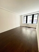 3 Cedar St in Manhattan, NY - Building Photo - Building Photo