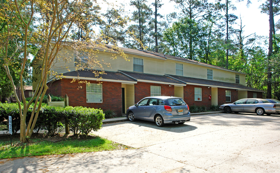 1909 Bellevue Way in Tallahassee, FL - Building Photo