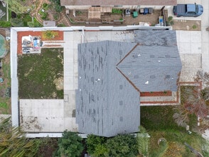 9855 Douglas Ave, Unit A in Delhi, CA - Foto de edificio - Building Photo