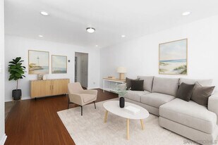 4750 Noyes St, Unit #110 in San Diego, CA - Building Photo