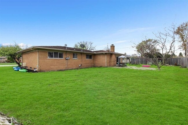 11489 Anna Lisa Dr in Macomb, MI - Building Photo - Building Photo