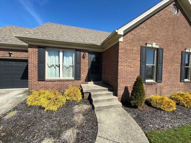2052 Osprey Cove Ave in Shelbyville, KY - Building Photo - Building Photo