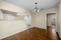 5017 Pease St photo'