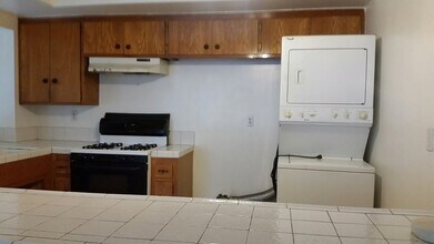 1823 S 5th St, Unit B in Alhambra, CA - Building Photo - Building Photo
