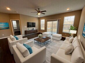 5642 Brownstone Dr in Indianapolis, IN - Building Photo - Building Photo