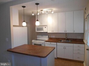 3435 S Stafford St in Arlington, VA - Building Photo - Building Photo