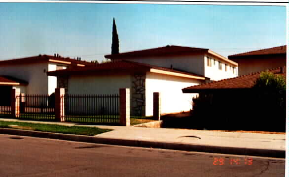 267 E 49th St in San Bernardino, CA - Building Photo - Building Photo
