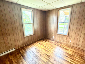 1901 McLean St in Falls City, NE - Building Photo - Building Photo