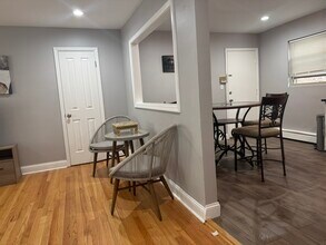 1709 W Estes Ave in Chicago, IL - Building Photo - Building Photo